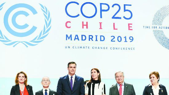 C2019-12-04����8��01s002