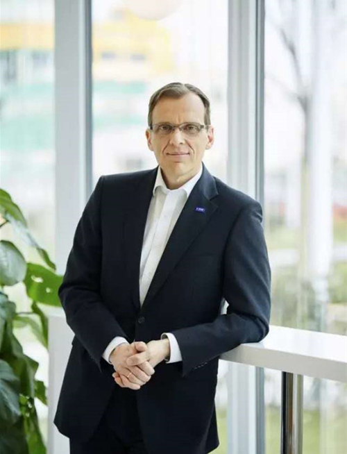 ��˹����л����ܲü涭�³��µ��ġ�����ͼ